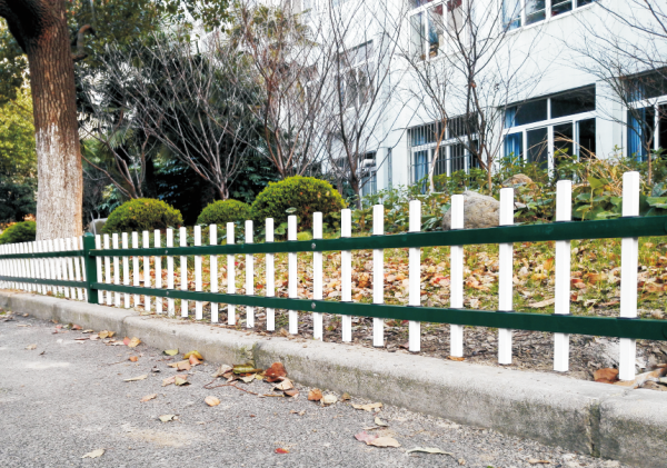 Pedestrain Barrier Steel Picket Fencing For Open Space Areas