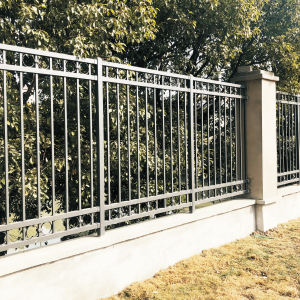 Flat Top Black Metal Fencing